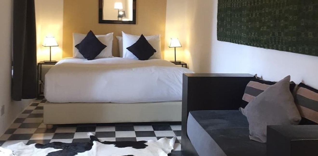 hotel-img
