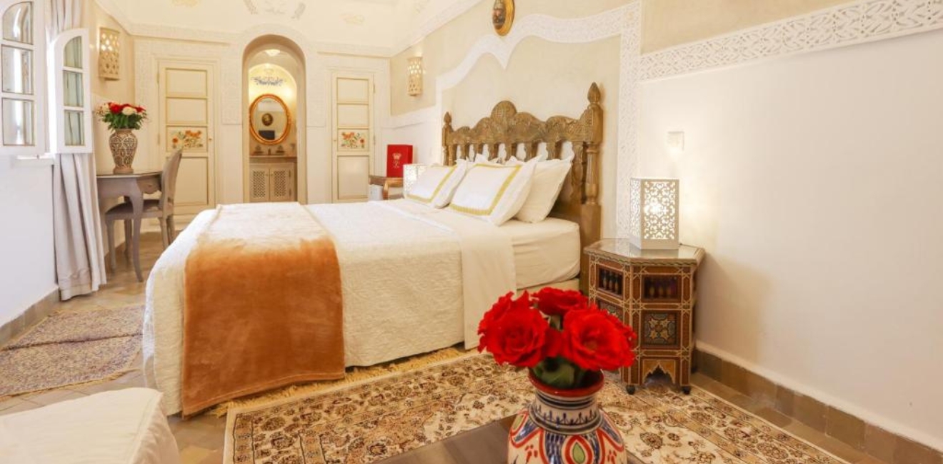 hotel-img